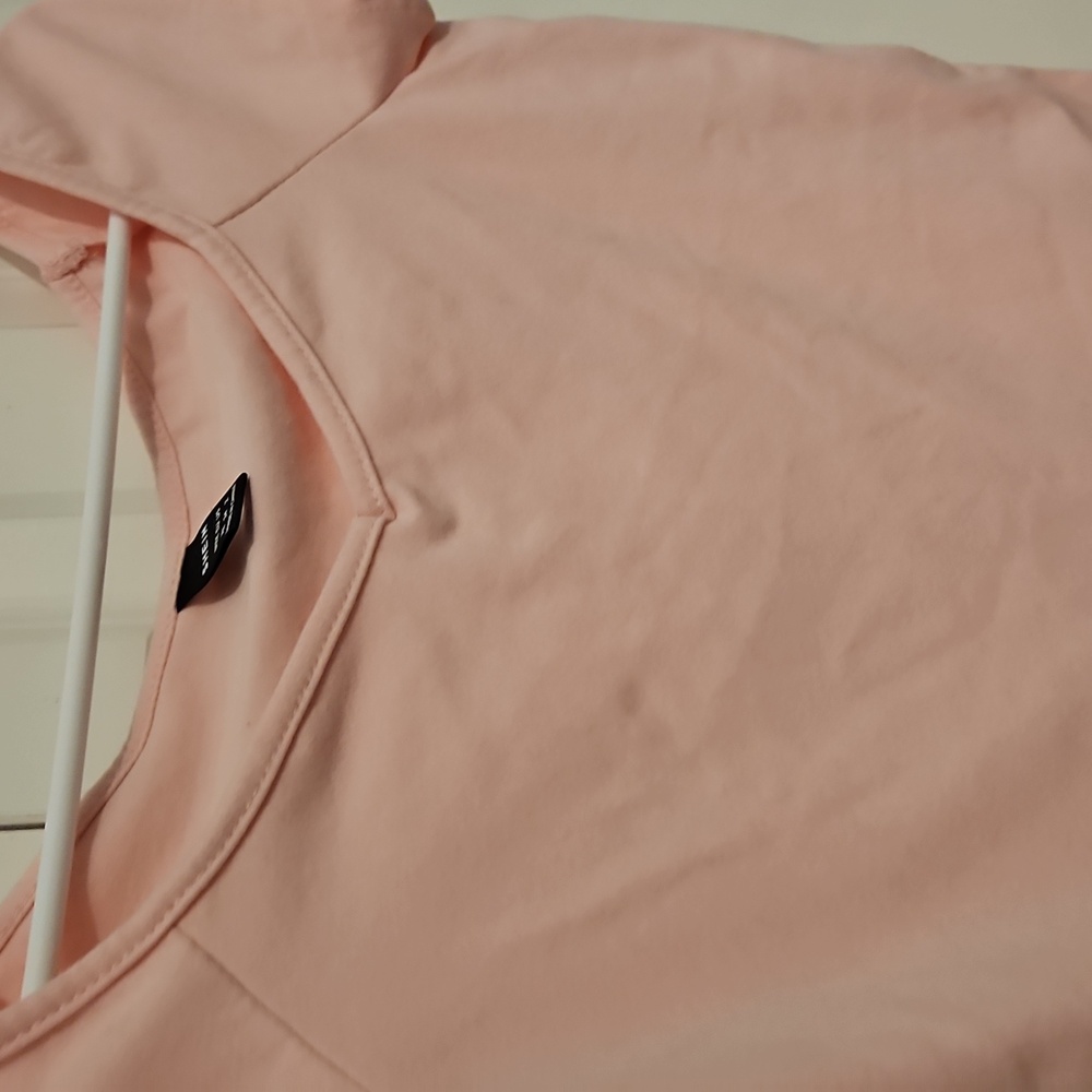 SHEIN PINK TOP - Picture 4 of 4